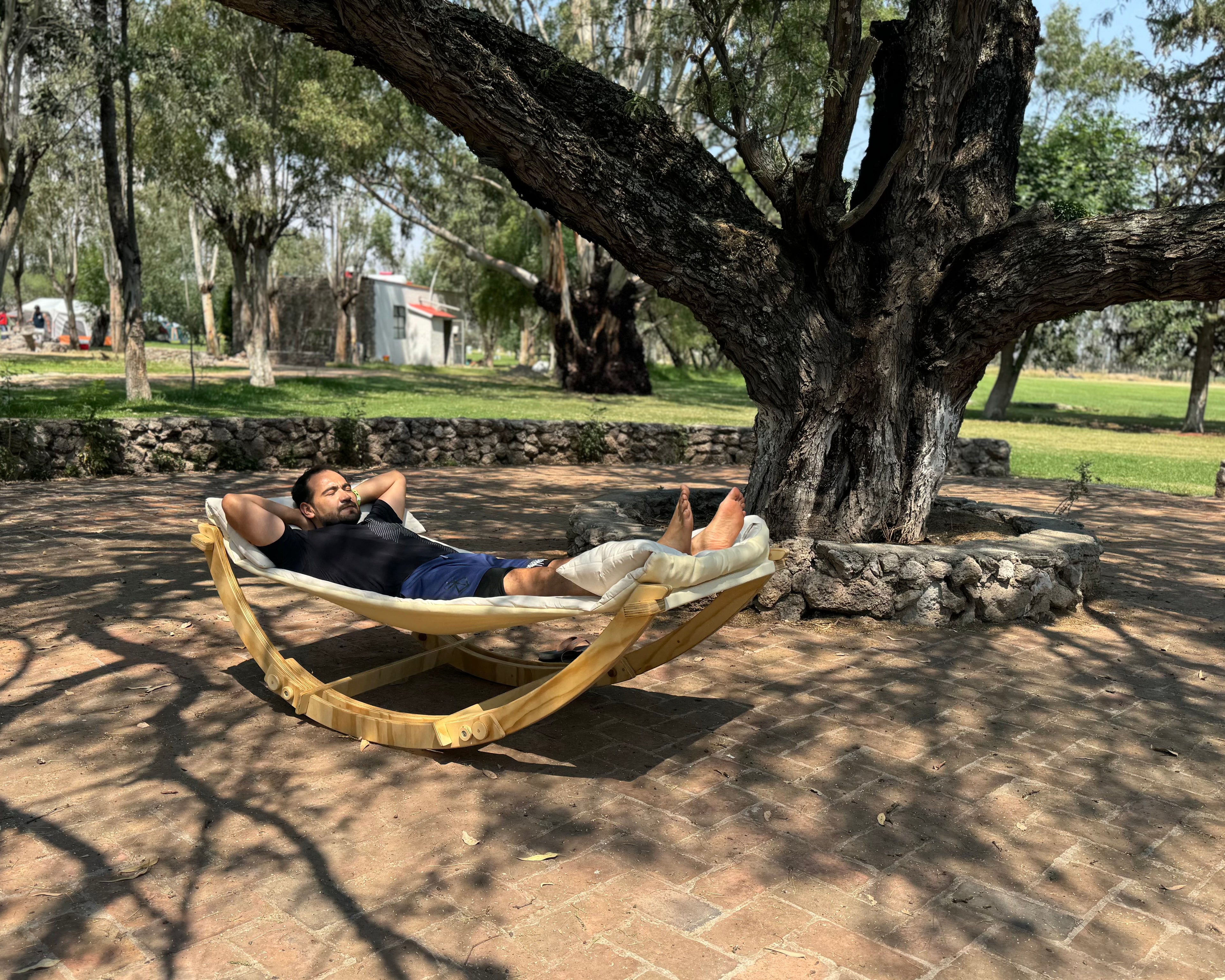 Hamaca Mecedora Individual (Plegable) – Tu Espacio de Descanso