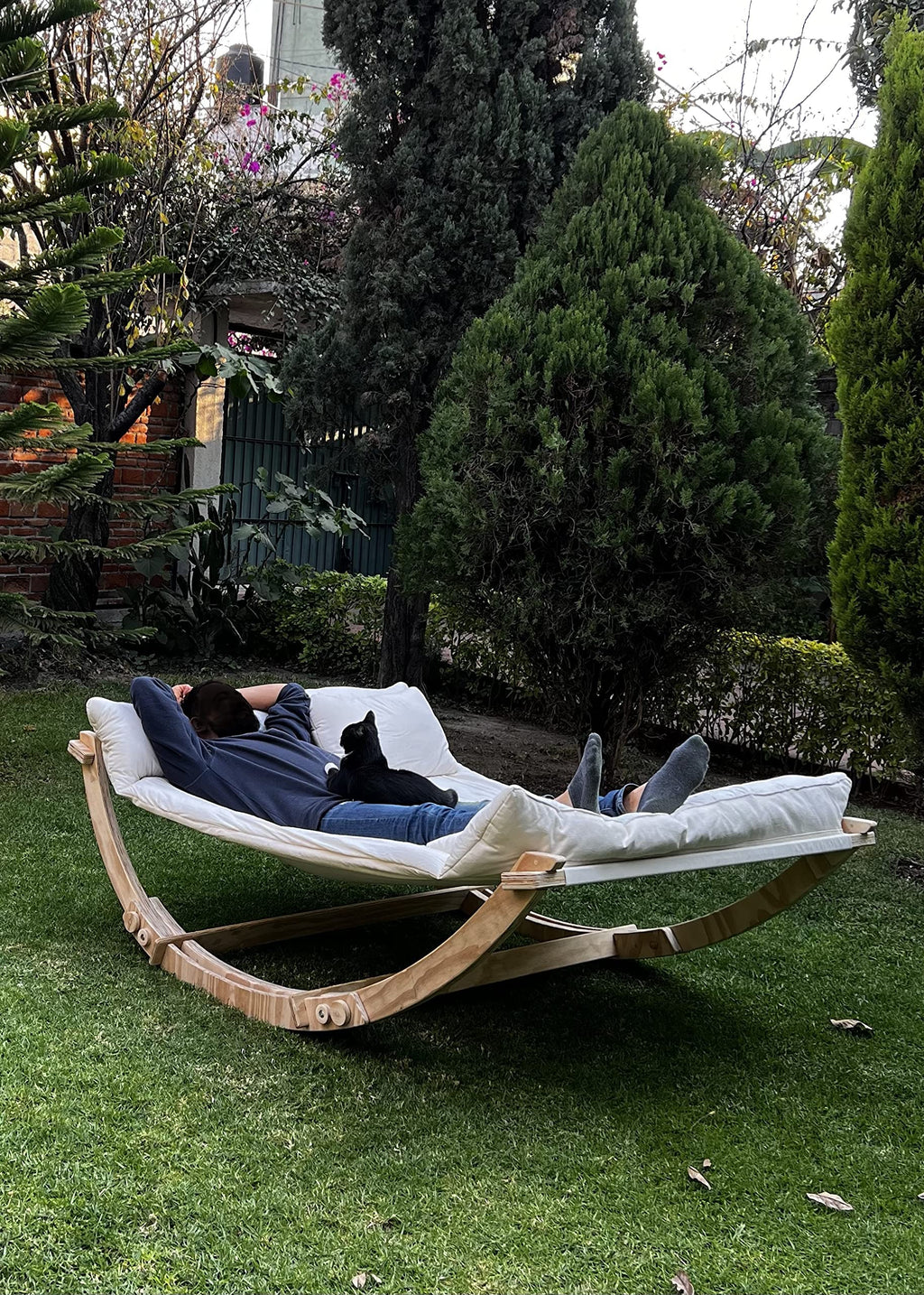 Hamaca Mecedora Matrimonial  (plegable) – Espacio para Compartir y Descansar