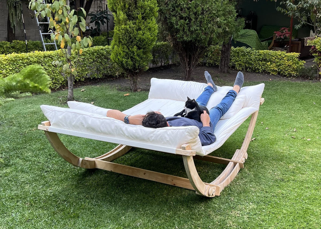 Hamaca Mecedora Matrimonial  (plegable) – Espacio para Compartir y Descansar